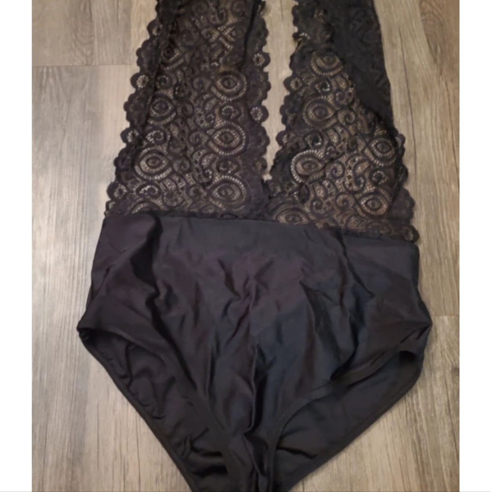 🪩 2/$15 // TIC TOC: Lingerie Teddy